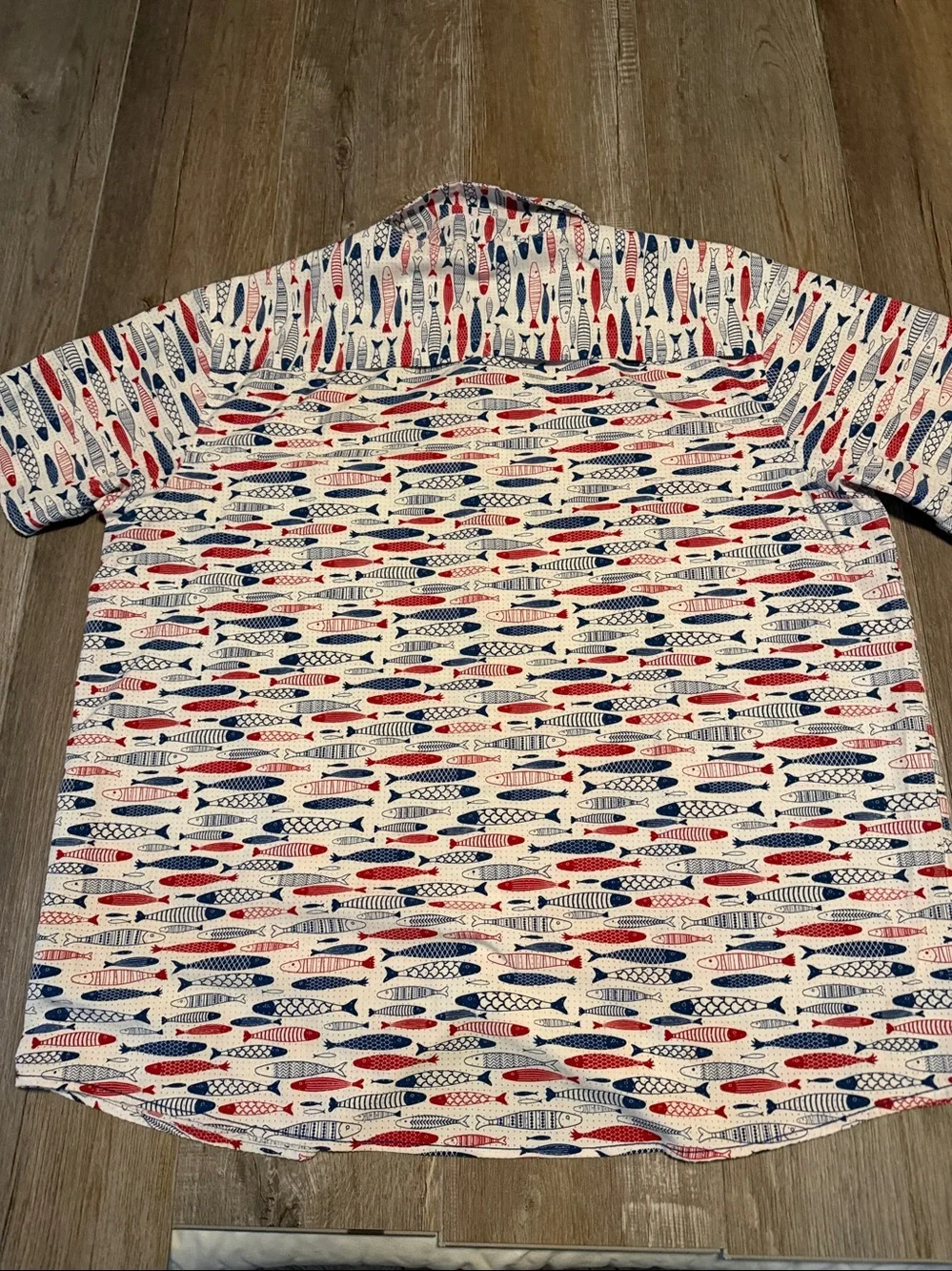 Canada Weather Gear Short-Sleeve Red & Blue Fish Print Men’s Shirt